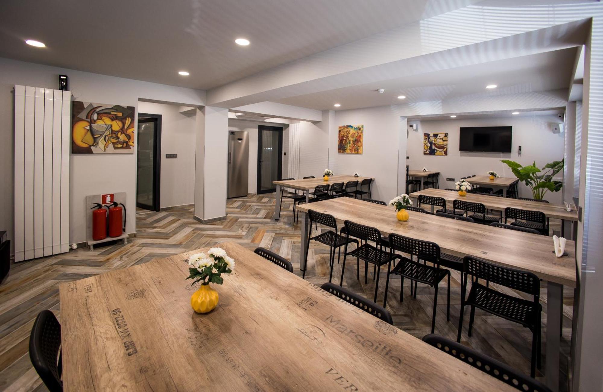 Dorm Bg Pet-Friendly Aparthotel Stara Zagora Bagian luar foto