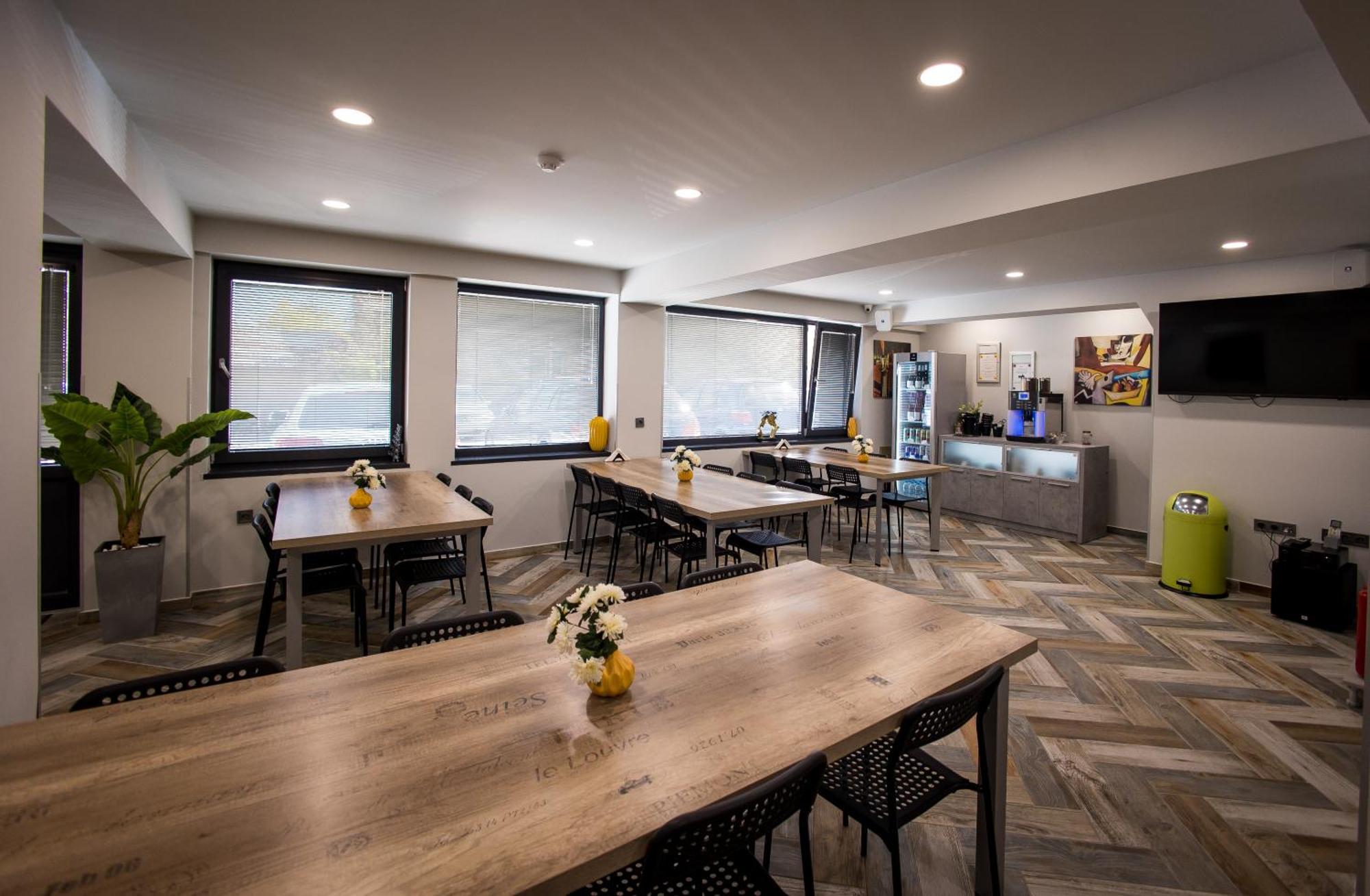 Dorm Bg Pet-Friendly Aparthotel Stara Zagora Bagian luar foto